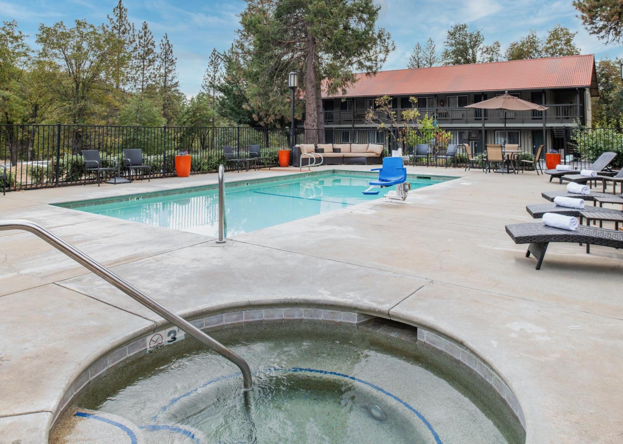 Yosemite Westgate Lodge Гроувланд Екстериор снимка