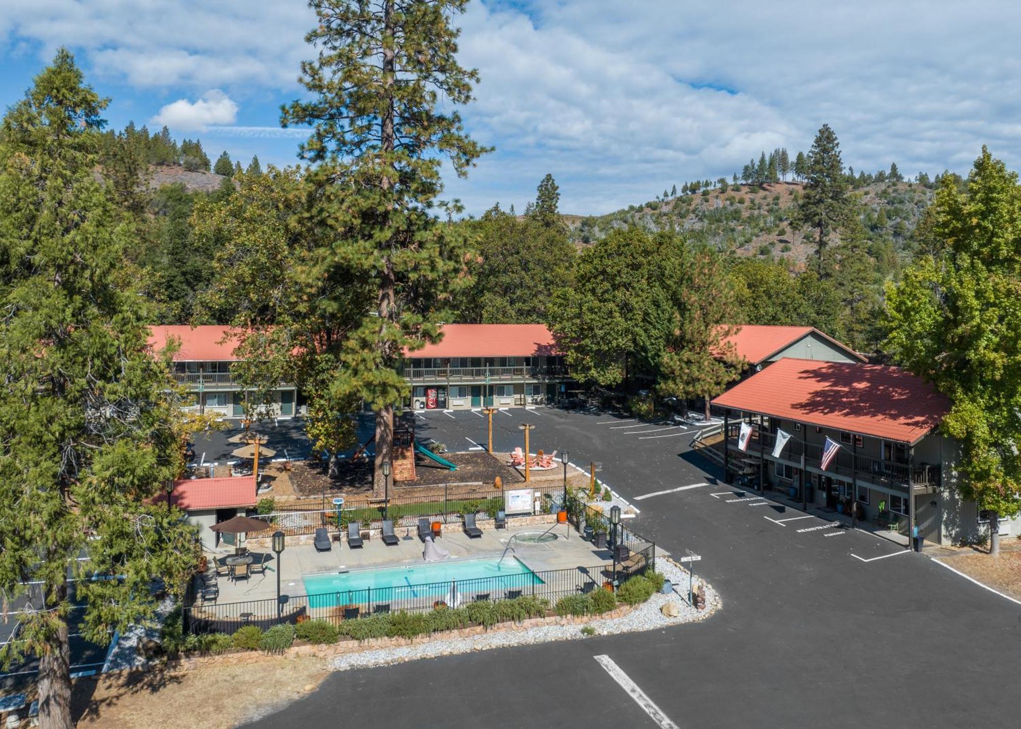 Yosemite Westgate Lodge Гроувланд Екстериор снимка