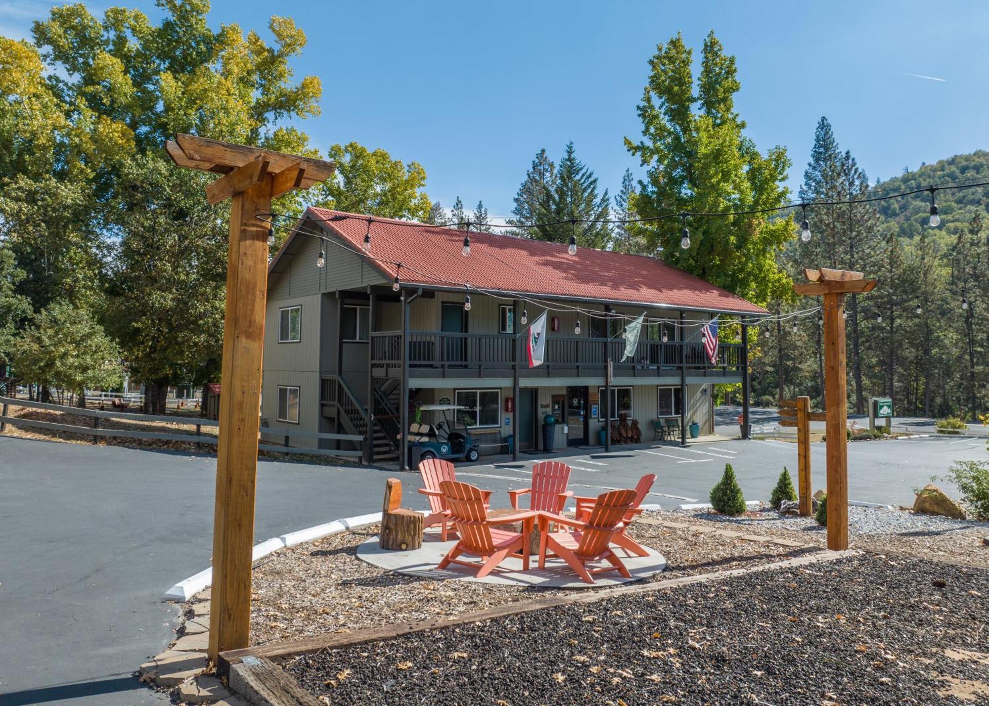 Yosemite Westgate Lodge Гроувланд Екстериор снимка